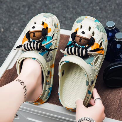 Men's Croc Shoes New Style Personalized Garden Shoes Comfortable Lightweight Outdoor Closed-Toe Slippers Non-Slip Beach Sandals
