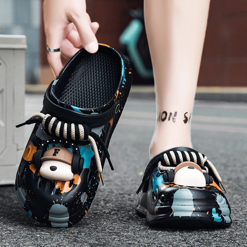 Men's Croc Shoes New Style Personalized Garden Shoes Comfortable Lightweight Outdoor Closed-Toe Slippers Non-Slip Beach Sandals