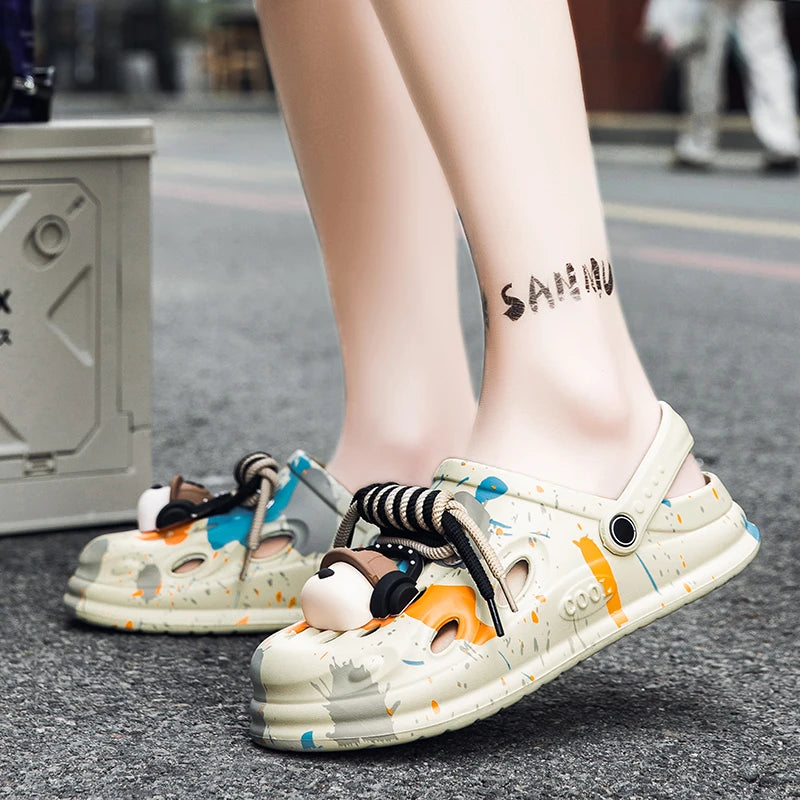 Men's Croc Shoes New Style Personalized Garden Shoes Comfortable Lightweight Outdoor Closed-Toe Slippers Non-Slip Beach Sandals