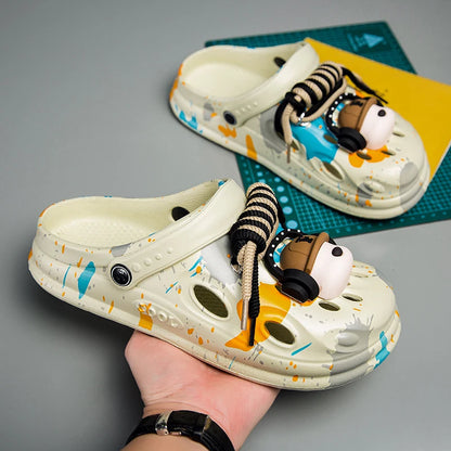 Men's Croc Shoes New Style Personalized Garden Shoes Comfortable Lightweight Outdoor Closed-Toe Slippers Non-Slip Beach Sandals