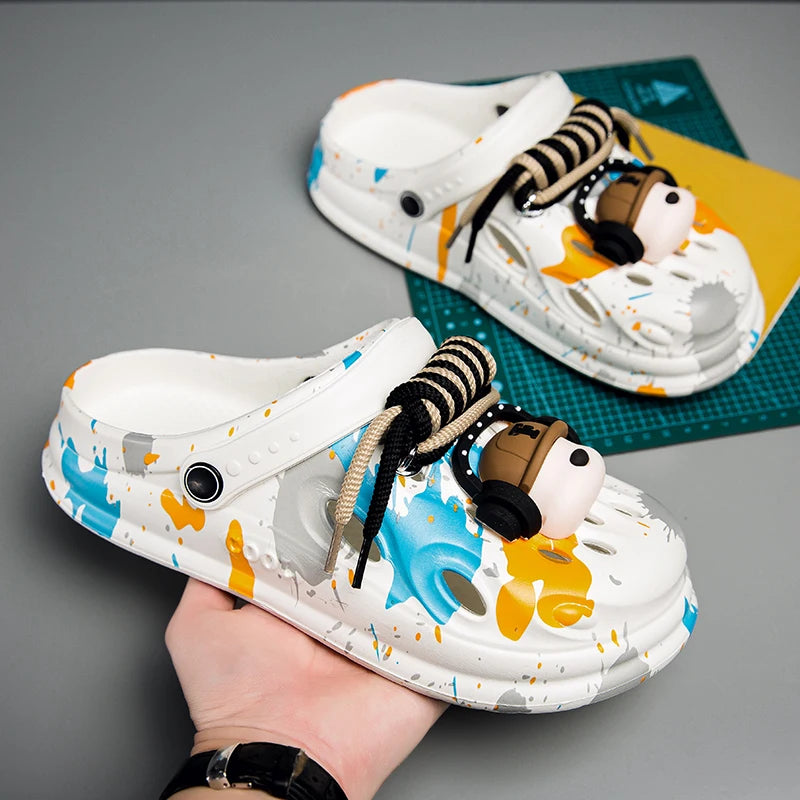 Men's Croc Shoes New Style Personalized Garden Shoes Comfortable Lightweight Outdoor Closed-Toe Slippers Non-Slip Beach Sandals